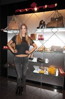 Melissa-Satta-Vogue-Fashions-Night-Out-2012-In-Rome-Italy-03.jpg