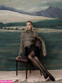 Vanessa Kirby.jpg