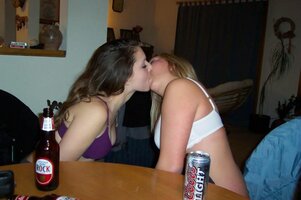 lesbian-appears-to-be-an-alcohol-fueled-game-of-truth-or-d-Q2lRbr.jpg