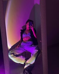 elen_shadow_1678537488_3056116413018322725_1598569936.jpg