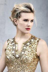 Maggie Grace - Elisabeth Caren Photoshoot 02.jpg