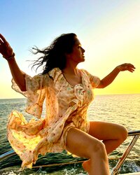 salmahayek_1725303467_3448417881059114882_1777628093.jpg