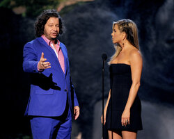 Jennifer+Aniston+Spike+TV+Guys+Choice+2013+gfd2UgBckY2x.jpg