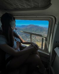 sofia giaele de dona in aereo 03.jpg