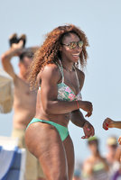Serena+Williams+Serena+Williams+Beach+wUYqGM1UOXBx.jpg