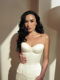 ddlovato_1749123432757.webp