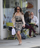 Pippa-Middleton-Out-and-About-in-South-Kensington-6.jpg