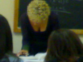 Scollatura professoressa.jpg