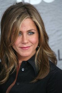 Jennifer Aniston The Leftovers NYC 062314 17.jpg