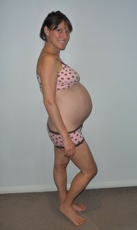 BAREFOOT-PREGNANT-05-24.jpg