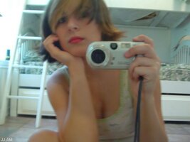 Selfshot_mirror01177.jpg