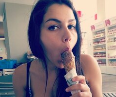phoca_thumb_l_valentina-nappi-2.jpg