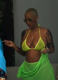 Amber-Rose-Green-Bikini-003-749x1024.jpg
