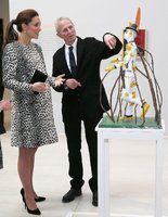 kate-middleton-style-visiting-the-turner-contemporary-gallery-in-margate-march-2015_13.jpg