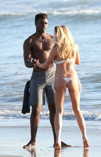 Charlotte McKinney (19).jpg
