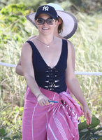 Melissa Joan Hart and some friends enjoy a day on the beach in Miami_09.jpg