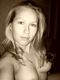 blonde081201-22.JPG