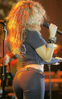 Shakira-Butt-Before-Implant.jpg