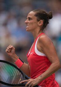 roberta-vinci-2015-us-open-day-twelve-semifinals-vs-serena-williams-bjk-national-tennis-center-i.jpg