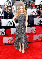 Leslie Mann 2014 MTV Movie Awards-003.jpg