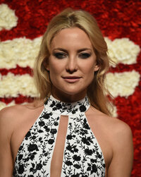 kate-hudson-gods-love-we-deliver-golden-heart-awards-in-nyc-101515-4.jpg