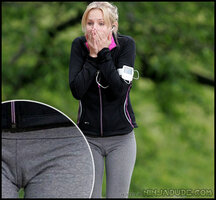 Kristen-Bell-Cameltoe.jpg