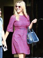 reese-witherspoon-out-and-about-in-west-hollywood-10-21-2015_1.jpg