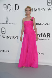Uma-Thurman--amfARs-23rd-Cinema-Against-AIDS-Gala--04.jpg