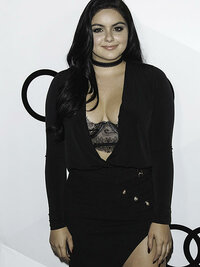 ariel_winter_lacy_bra_for_audi_party_05-edc0059a_web.jpg