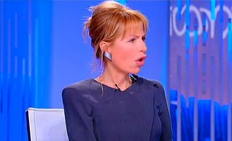 Lilli.Gruber.@.Otto.e.Mezzo.01.04.2016._1344.jpg