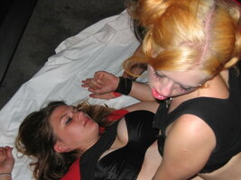 lesbo dark_56.jpg