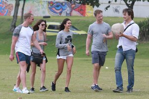 Nina-Dobrev-tries-out-paragliding-in-Rio--39.jpg