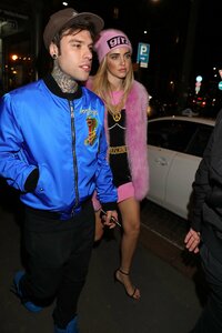 Chiara-Ferragni--Moschino-FW2017-Men-show-during-Fashion-week--10.jpg