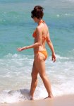 Kate_Beckinsale_orange_bikini_holiday_in_Cabo_08.jpg