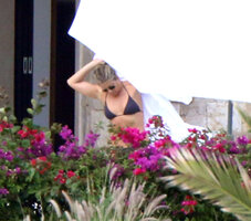 60335534_jennifer-aniston_29122017p_12.jpg