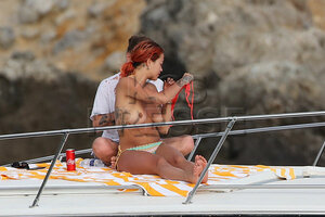 Rita-Ora-Topless-TheFappeningBlog.com-36.jpg