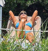 76492615_panda-for-hqcelebcorner-net-3.jpg