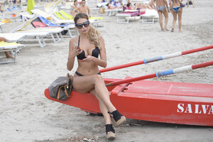 115434774_hqcelebcorner-56.jpg