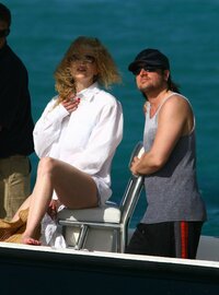nicole kidman al mare 03.jpg