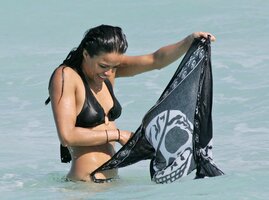 michelle rodriguez in bikini 18.jpg