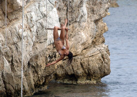 michelle rodriguez in bikini 06.jpg