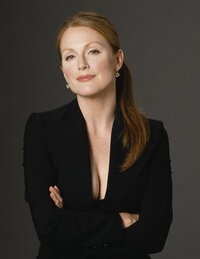 julianne moore in shoot 01.jpg