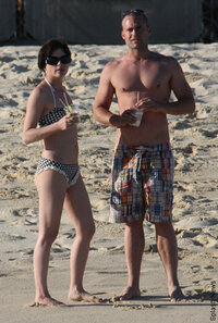 selma blair in bikini 02.jpg