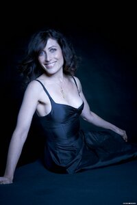 lisa edelstein in shoot 09.jpg