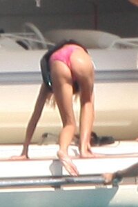 tara reid in bikini 11.jpg