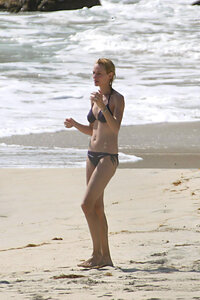 uma thurman in bikini 12.jpg