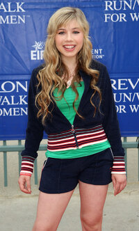 jennette mccurdy alla maratona 03.jpg