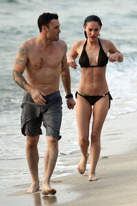 megan fox in beach 17.jpg