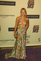 olivia wilde al gala 02.jpg