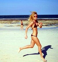 fiametta cicogna in bikini 01.jpg